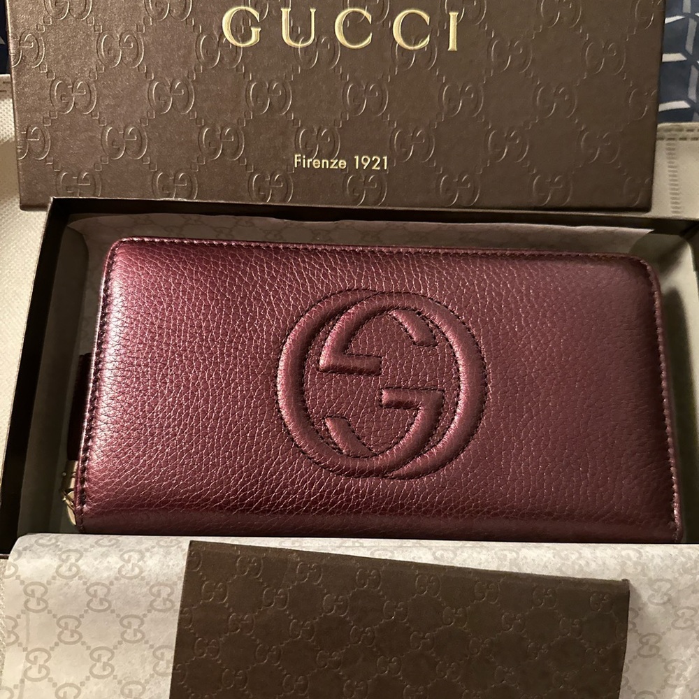 Gucci continental Leather Wallet